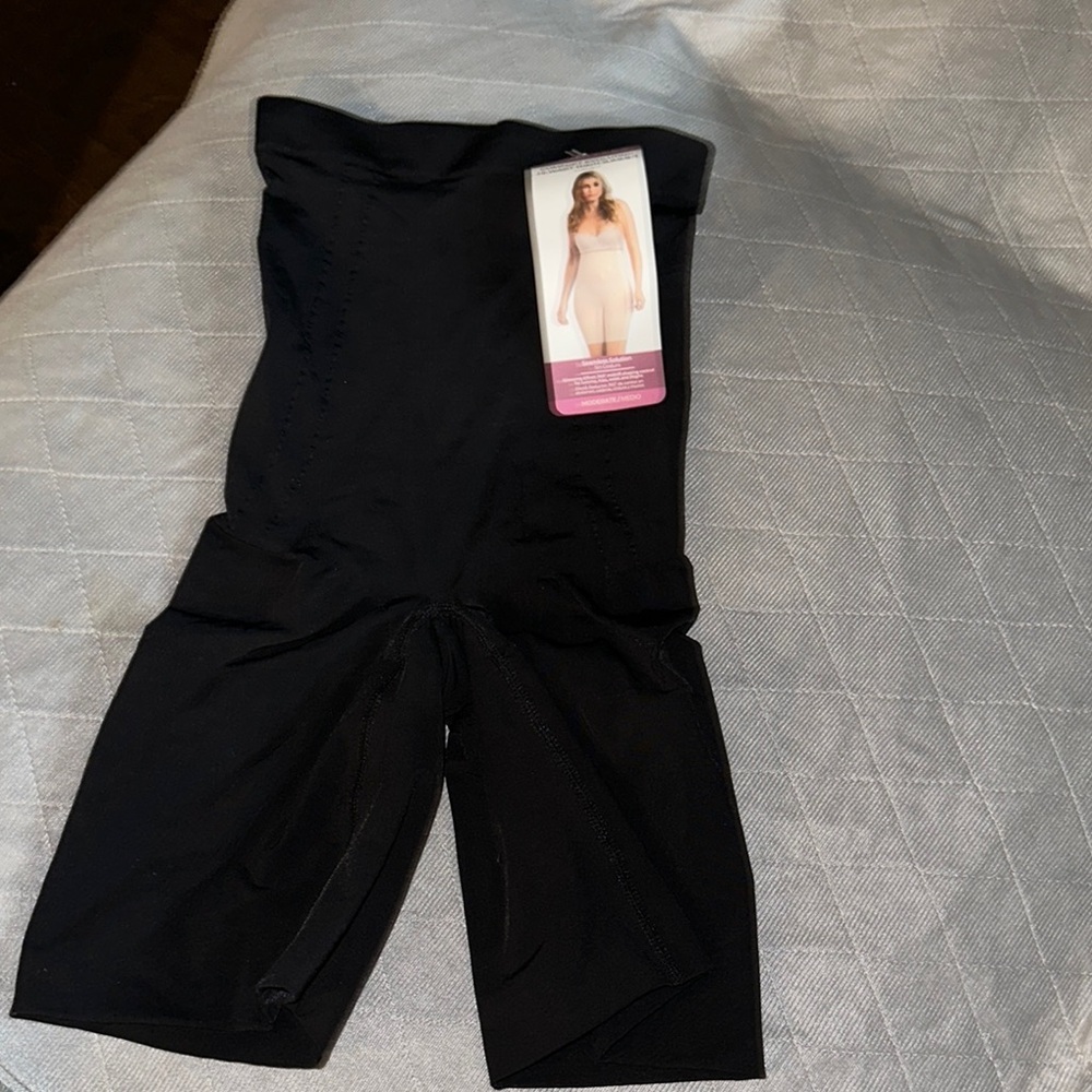 Curvees Women's Black Shapewear Shorts Hi-waist thigh high slimmer NWT